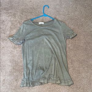 Green, ruffled T-Shirt